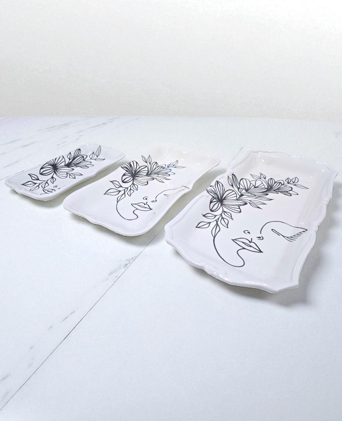 Plateau Cake Face Art – Image 4