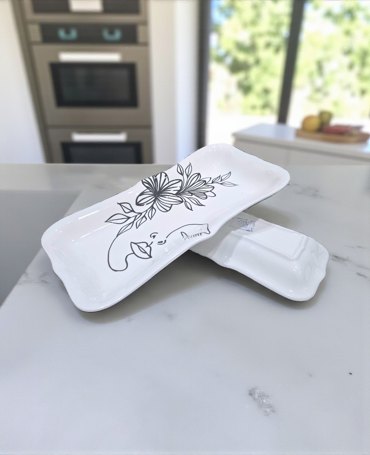 Plateau Cake Face Art – Image 5