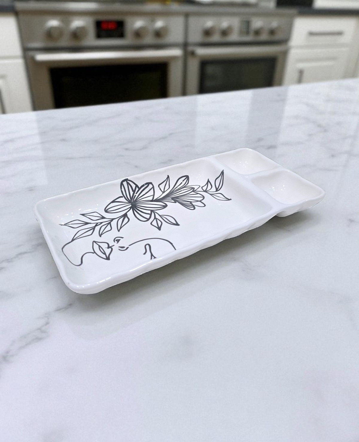 Plateau Mayo-Ketchup Face Art – Image 2